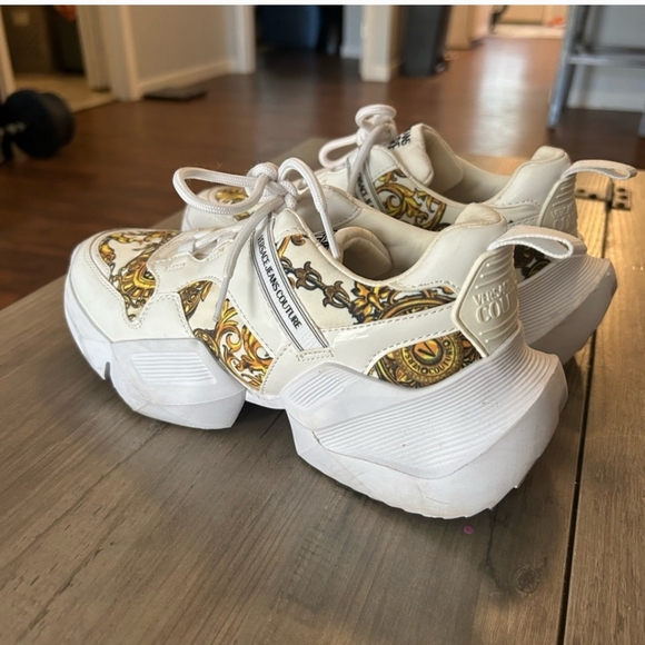 Versace Jeans Couture Sneakers – White Baroque Print - Picture 4 of 6